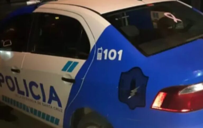 Vivienda afectada por una explosión e incendio en el barrio Jorge Newbery de Río Gallegos