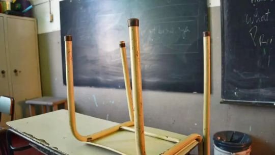 Estudiantes en un aula de escuela secundaria