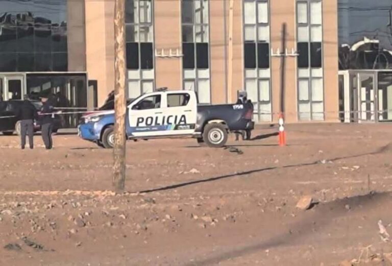 Predio en construcción en Añelo donde fue hallado el cuerpo sin vida