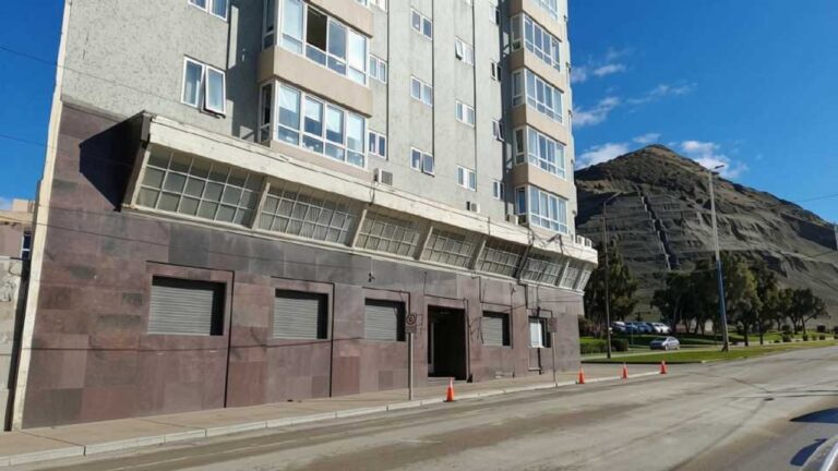 Caravana de autos en Comodoro Rivadavia para reclamar justicia