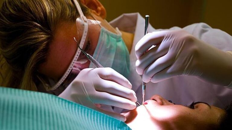 Atención odontológica a embarazada en consultorio