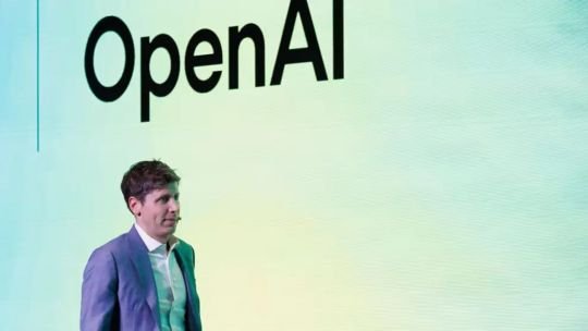 Representación de inteligencia artificial con código binario y circuitos