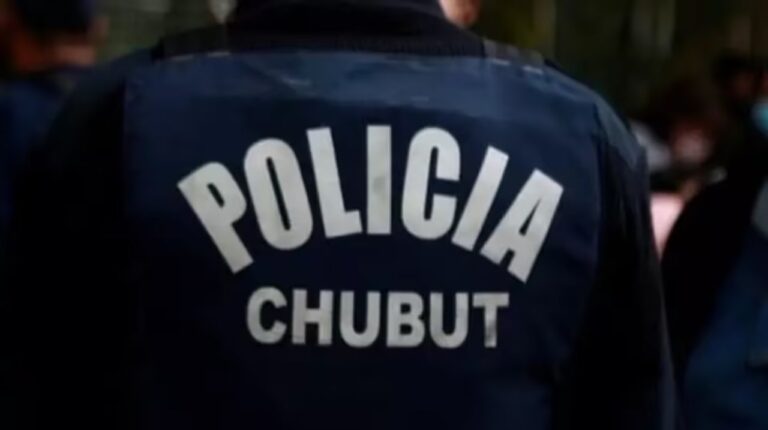 Policía del Chubut en Trelew durante un operativo preventivo
