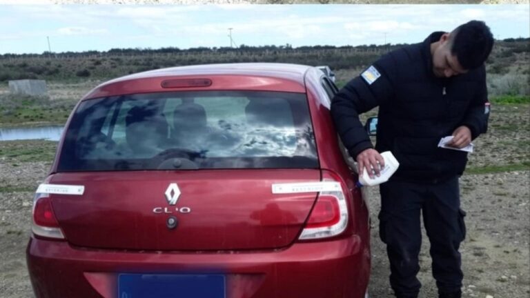Control policial en la Ruta Nacional 40 y Ruta Provincial 53 en Río Gallegos