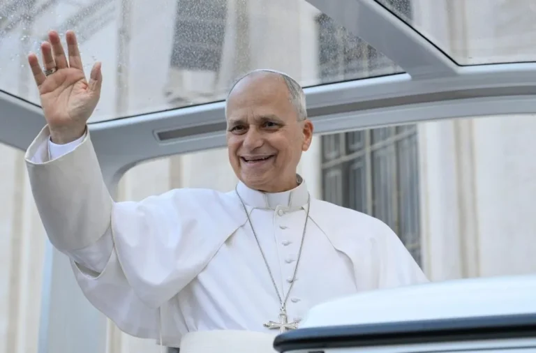 El papa León XIV durante una aparición pública