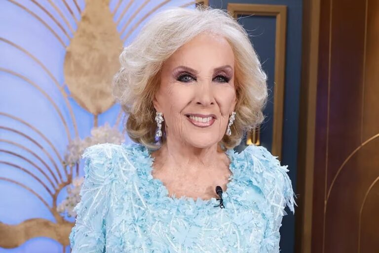 Mirtha Legrand continúa internada y avanza en su rehabilitación kinesiológica