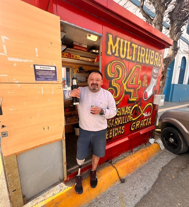 Fachada del kiosco 34 y Medio en la esquina de San Martín y Moreno, Comodoro Rivadavia