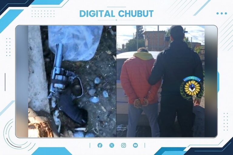 Móvil policial en la ciudad de Trelew
